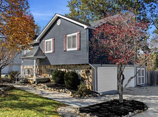 2420 Bishops Bridge Rd, Knoxville, TN 37922