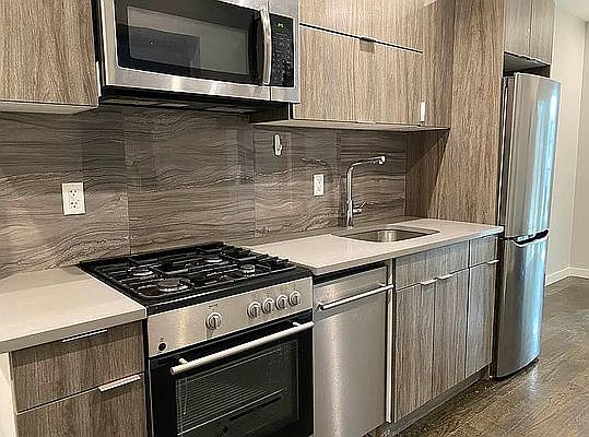 1st image of 328 E 106th St APT 16