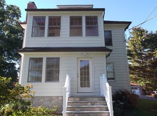 7 Roller Ter, Milford, CT 06461