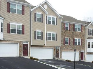 608 Freedom Dr, Carnegie, PA