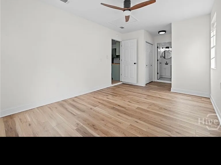 408 Valentine Dr — Photo 8