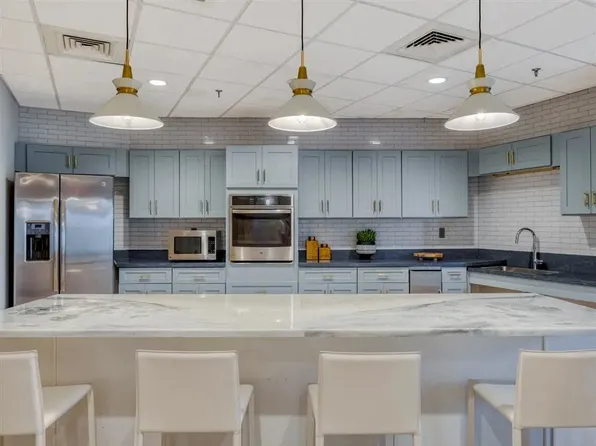 The Flats at Shady Grove