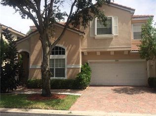 7541 NW 23rd St, Hollywood, FL 33024