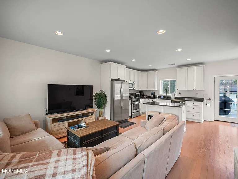 5 Cortland Rd — Photo 1