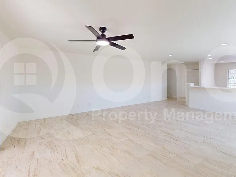 2574 W Southern Star Dr — Photo 6