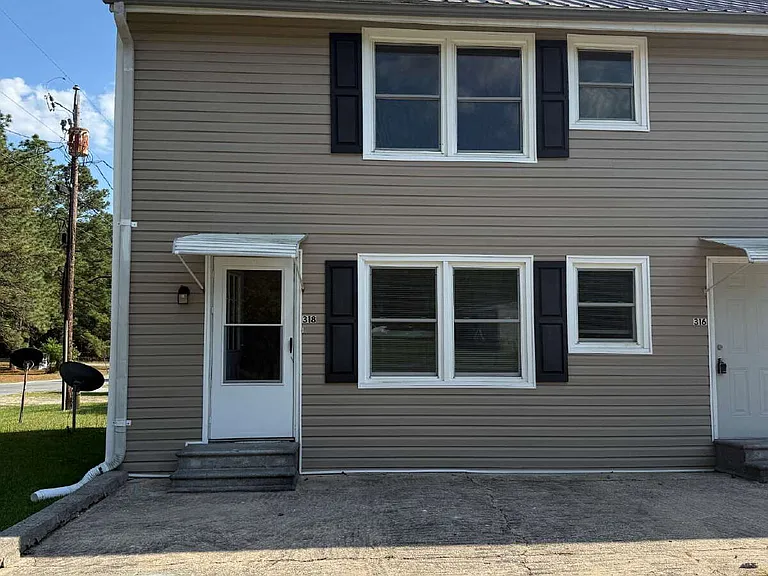 318 Westview Loop — Photo 2