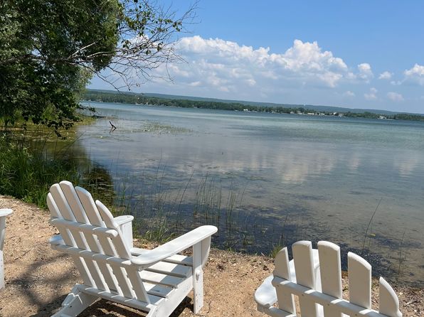 2186 Harbor Petoskey Rd