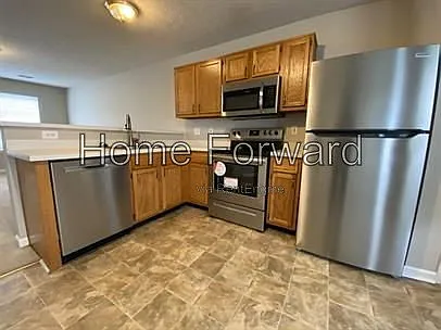 461 Dabney Dr — Photo 3