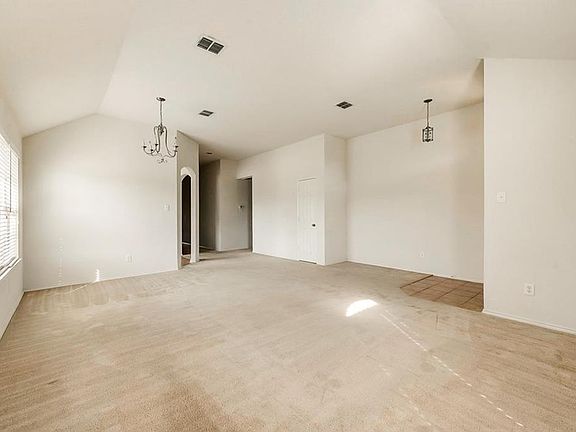 3rd image of 5124 Parkview Hills Ln