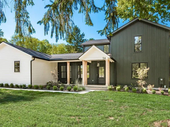 24 Village Edge Dr, Granville, OH 43023