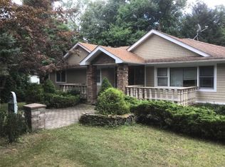 207 Haverstraw Rd, Montebello, NY 10901