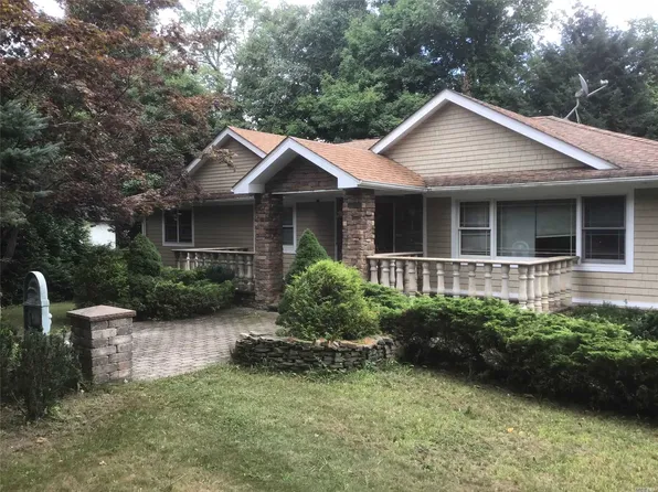 207 Haverstraw Rd, Montebello, NY 10901