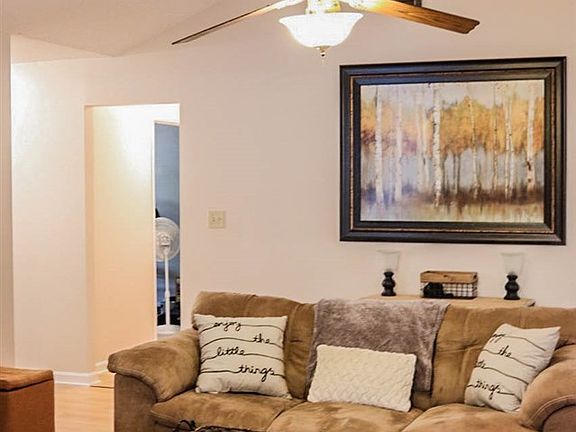 5th image of 207 Buckskin Dr