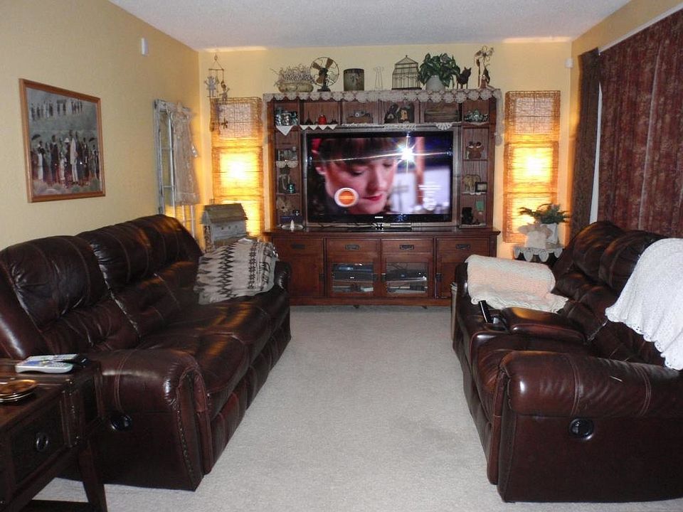 2nd image of 2403 8th Ave E
