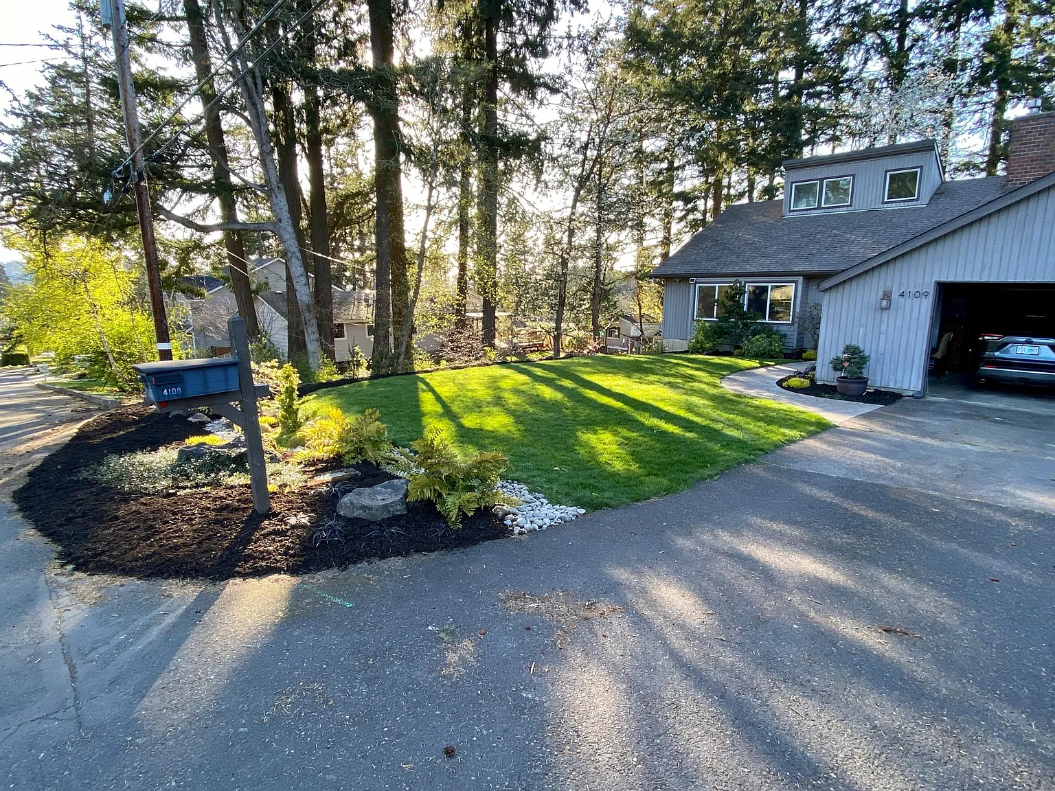 4109 SE Risley Ave — Photo 2