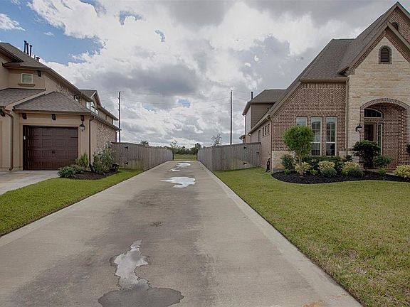 5th image of 3118 Senita Bloom Dr