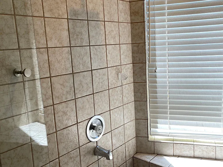 179 W Quincy Ave — Photo 24