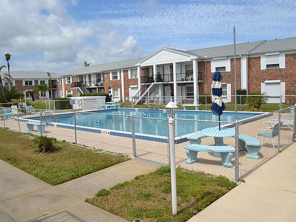 2nd image of 190 E Olmstead Dr Unit F15