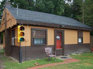 5538 S Croton Hardy Dr, Newaygo, MI 49337