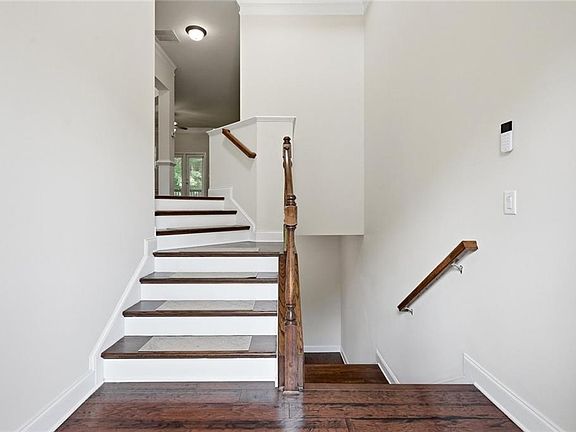 3rd image of 3120 Sugarberry Ln