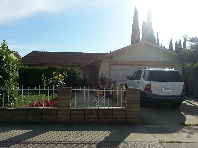 1st image of 1223 Pembroke Dr