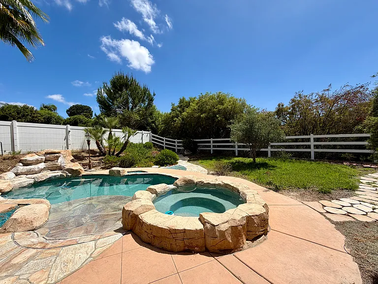 43130 Calle Camellia — Photo 54