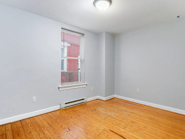 721 2nd St — Photo 31