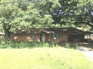 809 W Magnolia Dr, Baker, LA 70714