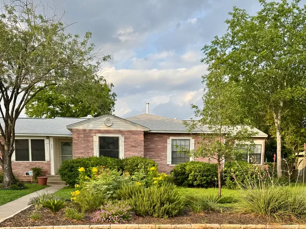 223 John Adams Dr, San Antonio, TX 78228