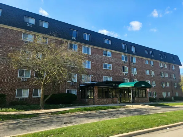 5011 Valley Ln APT 507, Streamwood, IL 60107