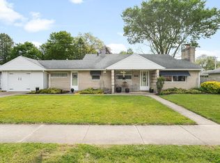 126 S Ironwood Dr, South Bend, IN 46615