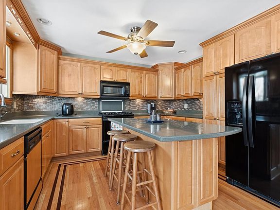 5th image of 3505 Lyle Ln