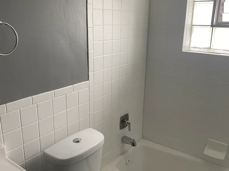 74 Yates Ave #3S — Photo 12
