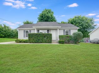 962 Winesap Rd, Clarksville, TN 37040