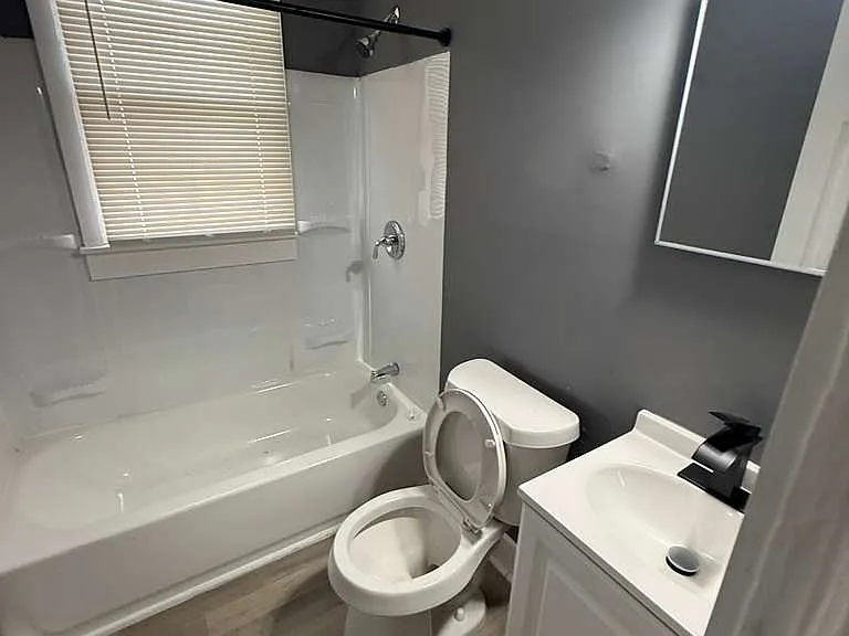 2676 Sturtevant St #3-1 — Photo 18