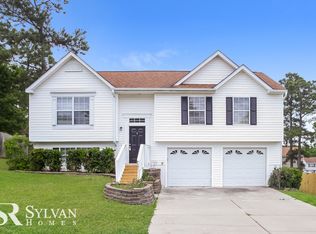 1 Red Thorn Ct, Columbia, SC 29229