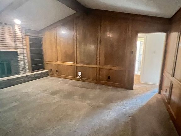 3rd image of 935 Rock Canyon Dr