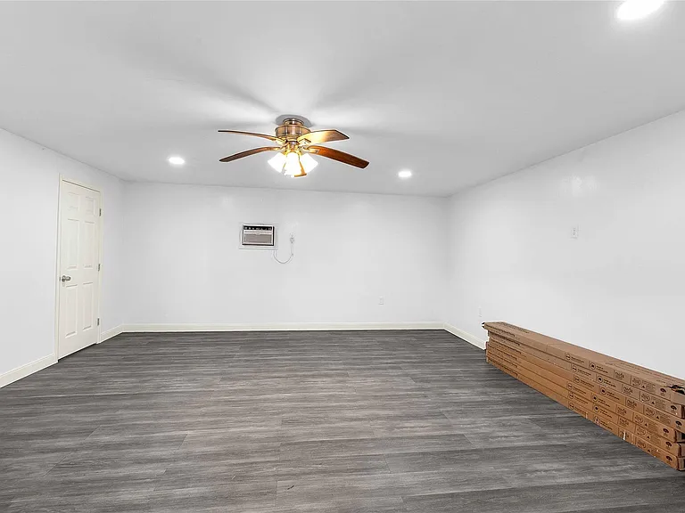 6014 Belarbor St — Photo 21