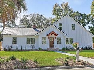 27 Pine Drive, Savannah, GA 31405