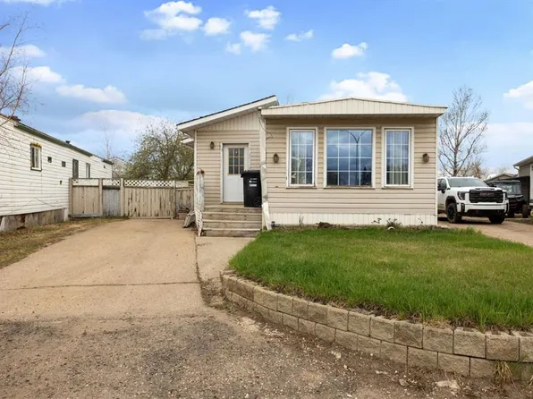 132 SW Grenada Pl, Wood Buffalo, AB T9H 2N2