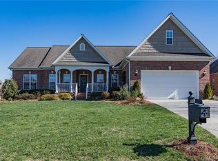 110 Breckenridge Dr, Thomasville, NC 27360