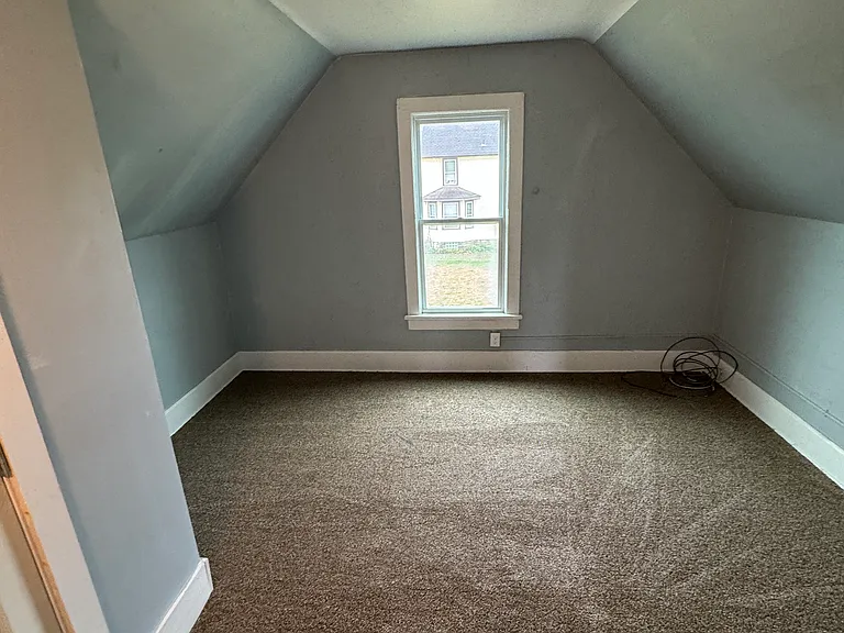 608 Hazlett Ave NW — Photo 8