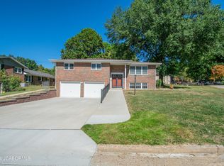 701 Glendale Dr, Jefferson City, MO 65109
