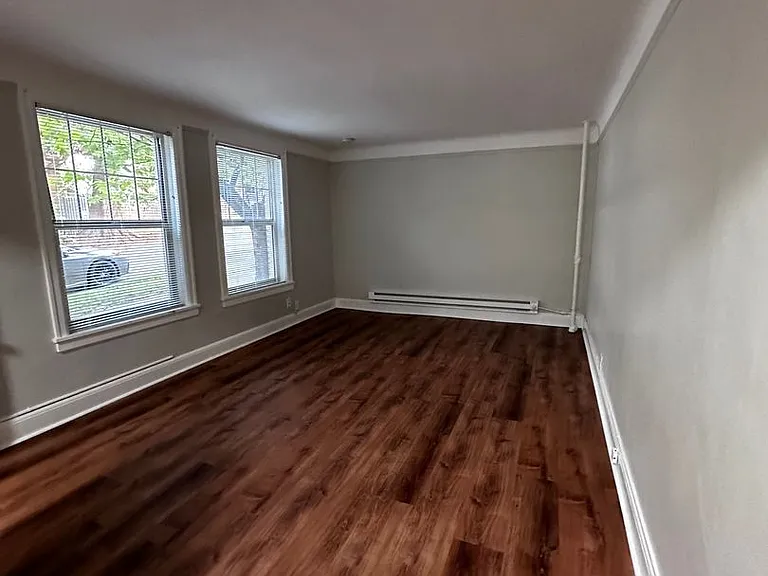 705 E Thomas St — Photo 6