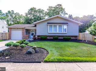 194 Canterbury Rd, Mount Laurel, NJ 08054