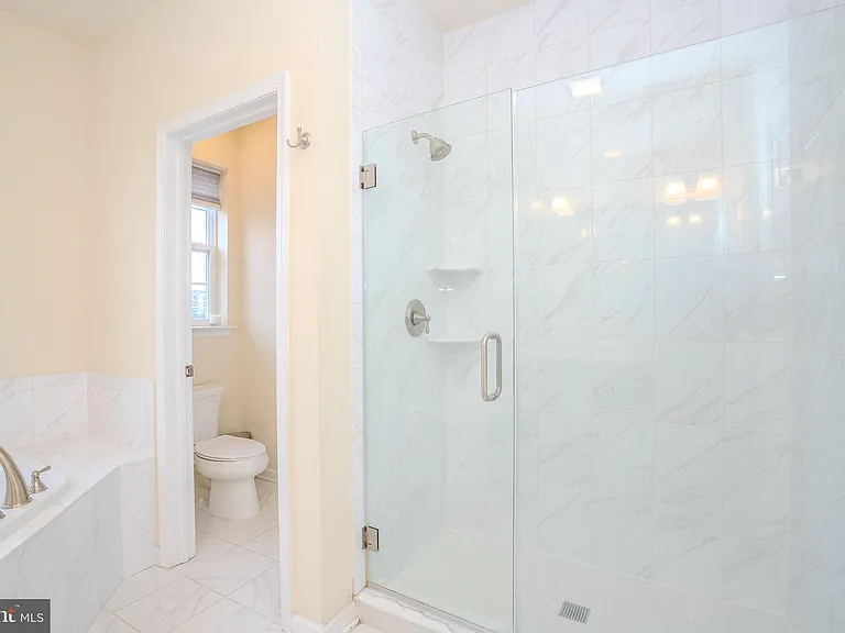 1802 Yearling Ct — Photo 42
