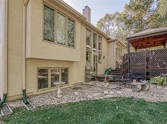 4th image of 9706 W 125th Ter