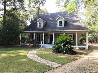 903 Captain O'Neal Dr, Daphne, AL 36526
