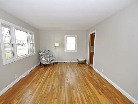 4th image of 1508 N Sheridan St