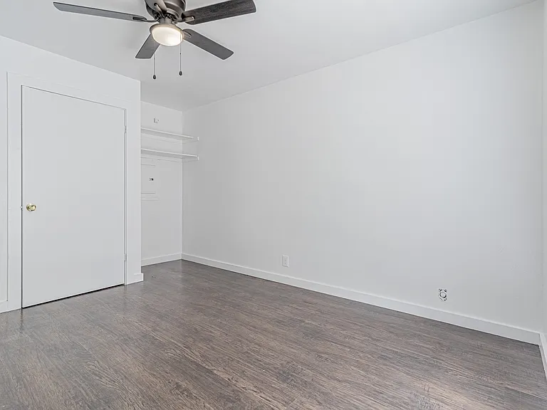 221 E Craig Pl #1 — Photo 15